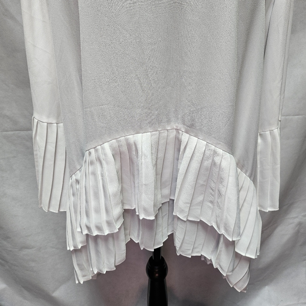 Simply Vera Semi Sheer White Pleated Ruffle Hem & Sleeve Blouse Size XL - Picture 2 of 7